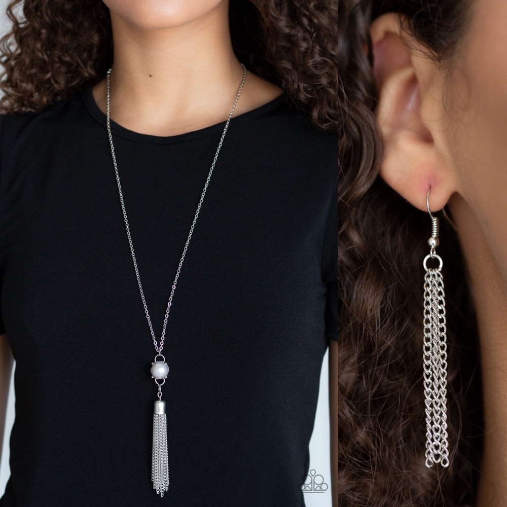 ❤️Diva Dance Party Necklace Set